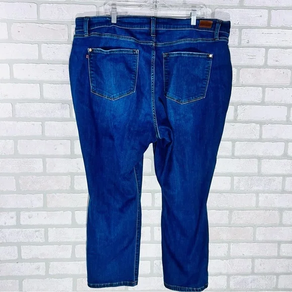 Judy Blue Skinny Fit  Dark Wash Capri Jeans Size 24W - Picture 6 of 9